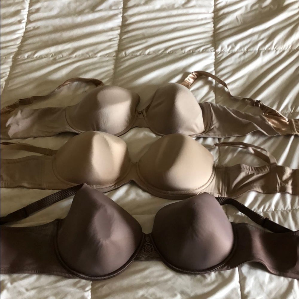Lot is 3 bras.  size 42DD